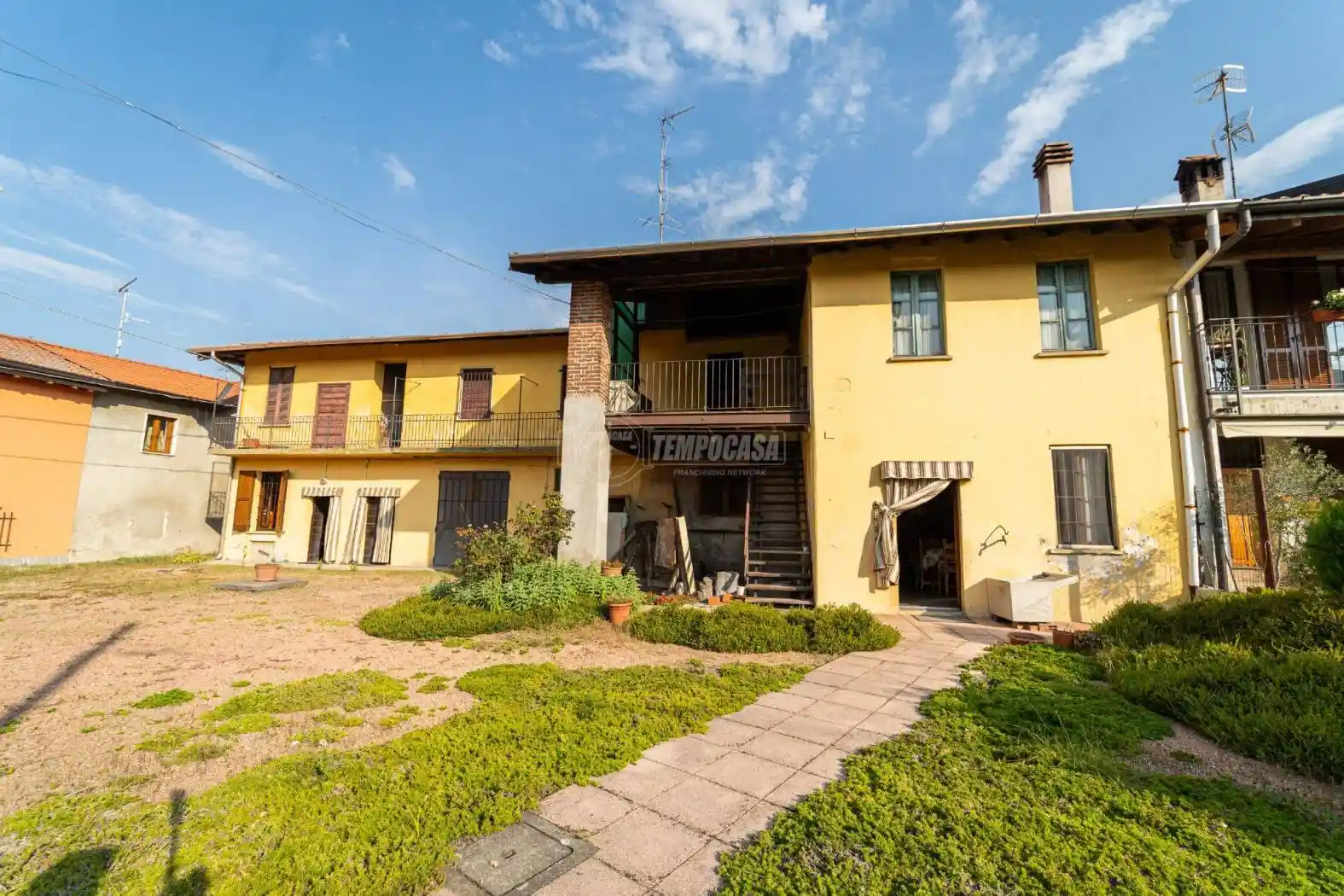 Villa in vendita a Besnate