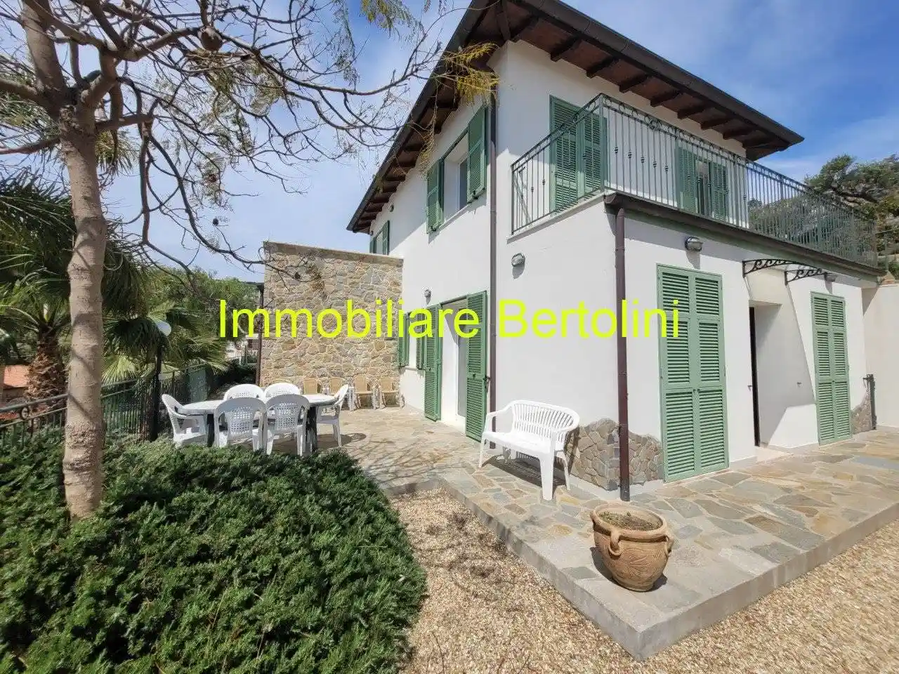 Villa in vendita a Bordighera