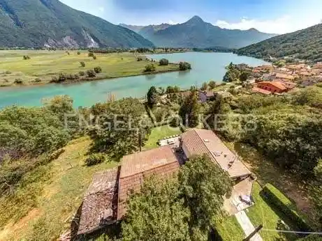Villa in vendita a Sorico