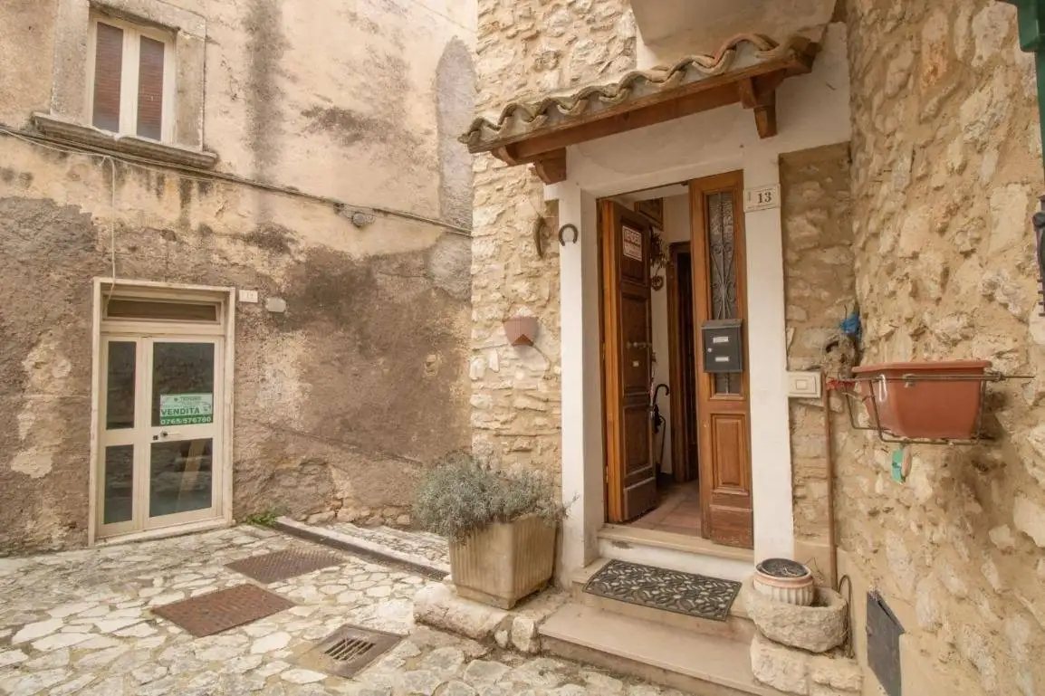 Appartamento in vendita a Cottanello