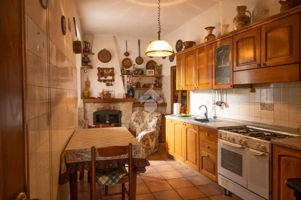 Quadrilocale piazza Vittorio Emanuele 1, Centro, Cottanello - foto 4