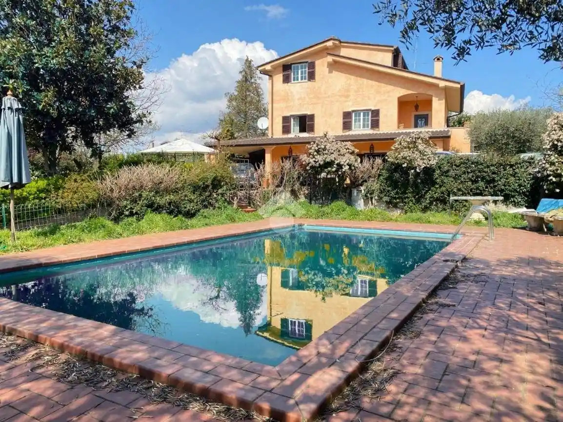 Villa in vendita a Valmontone
