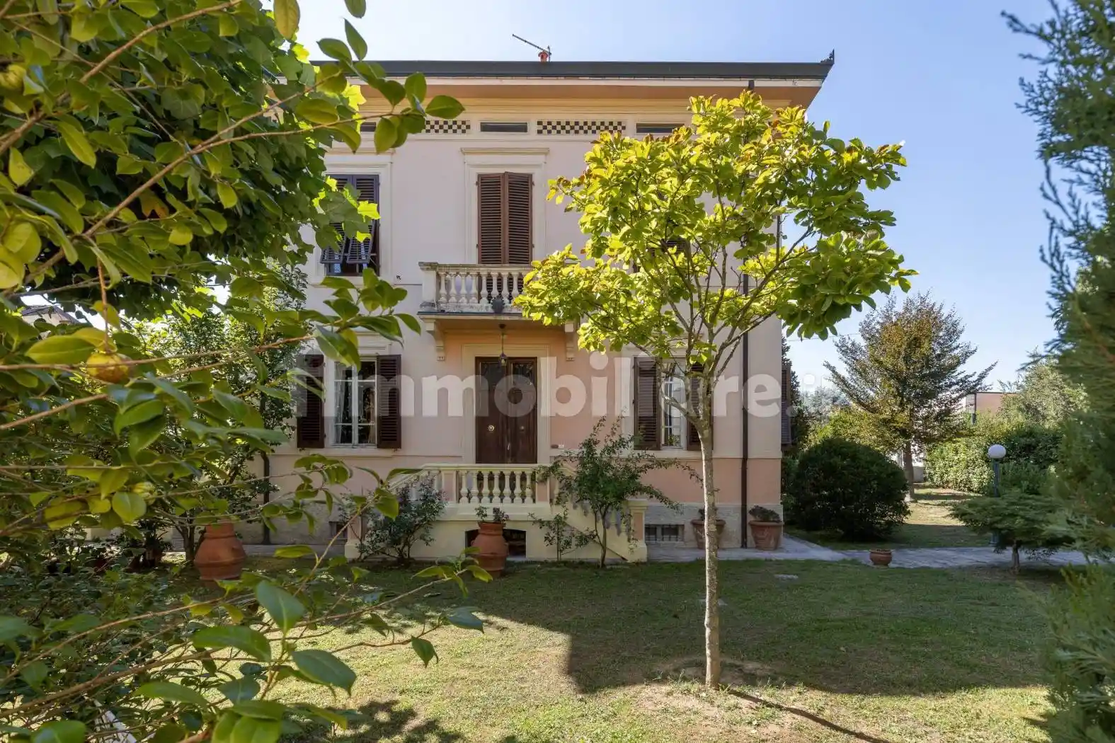 Villa in vendita a Lucca