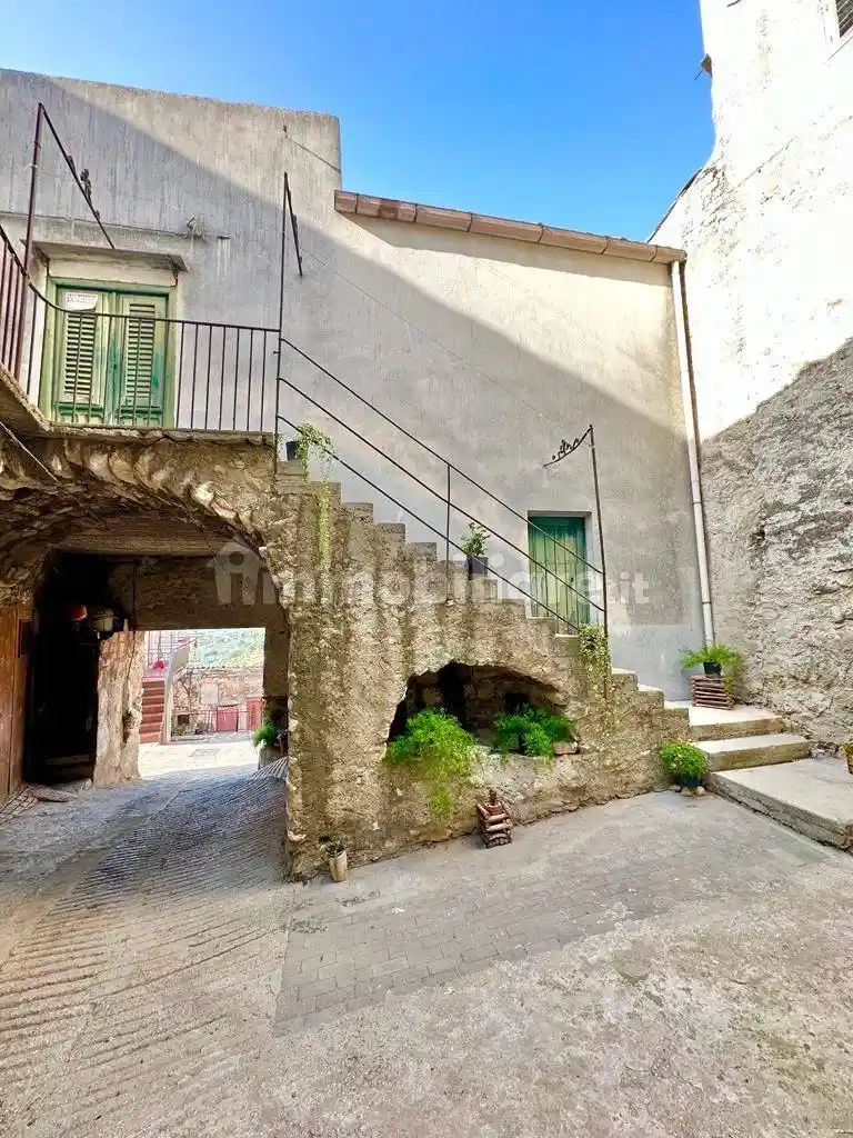 Casa indipendente in vendita a Giuliana
