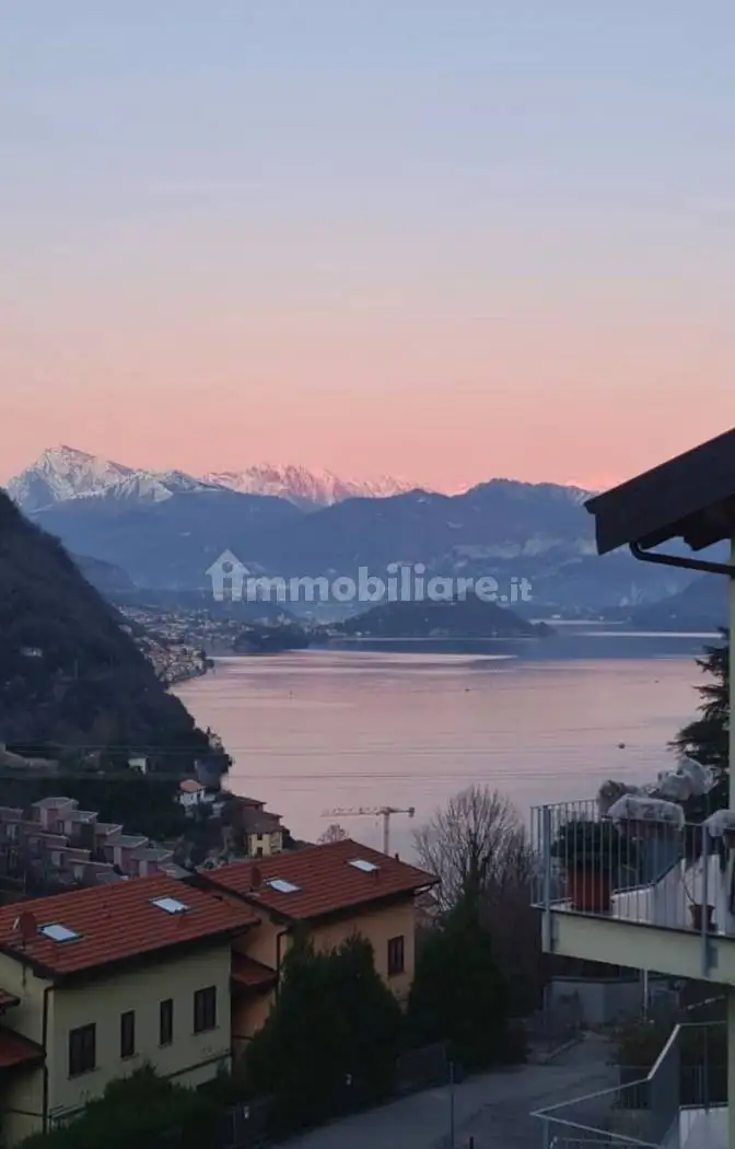 Bilocale via Provinciale 24, Centro, Argegno