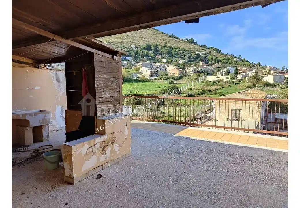 Palazzo - Edificio in vendita a Alcamo