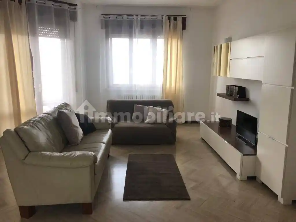 Appartamento in affitto a Brindisi