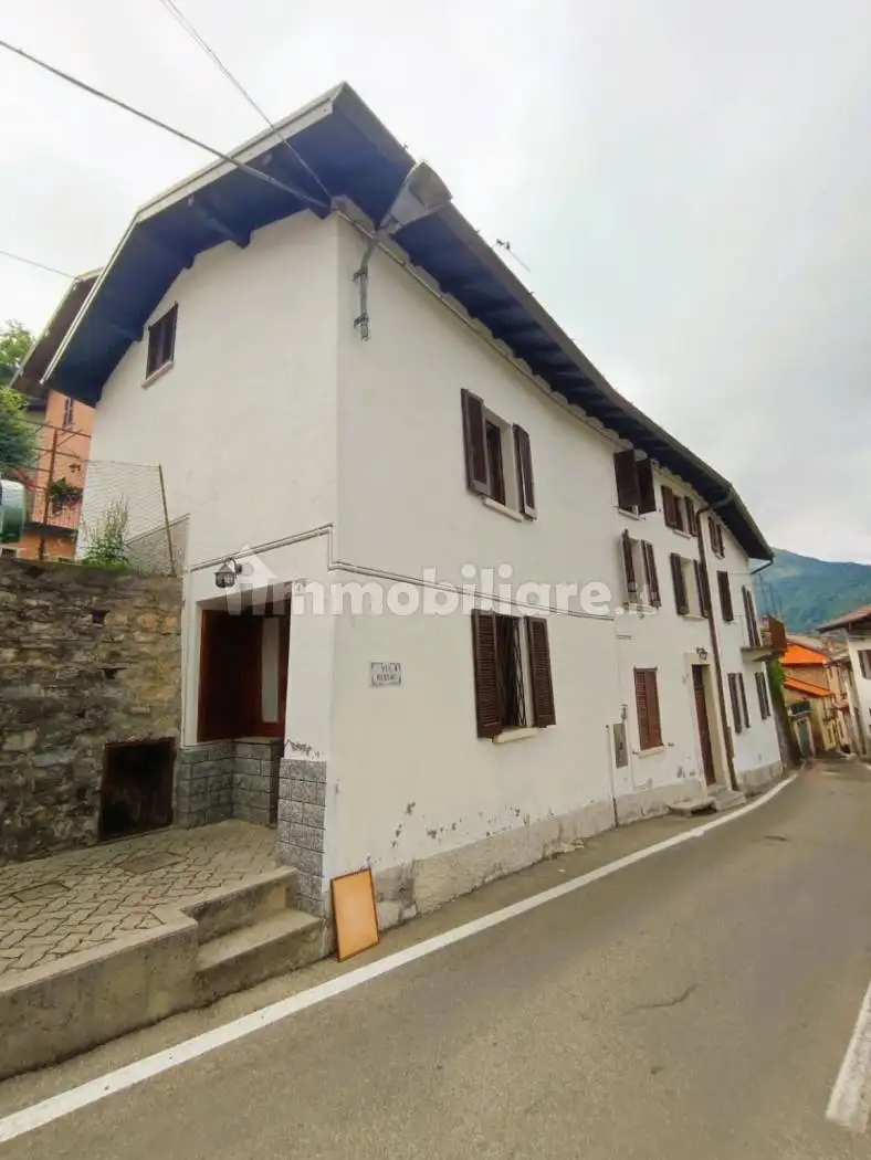 Casa indipendente in vendita a Cerano d'Intelvi