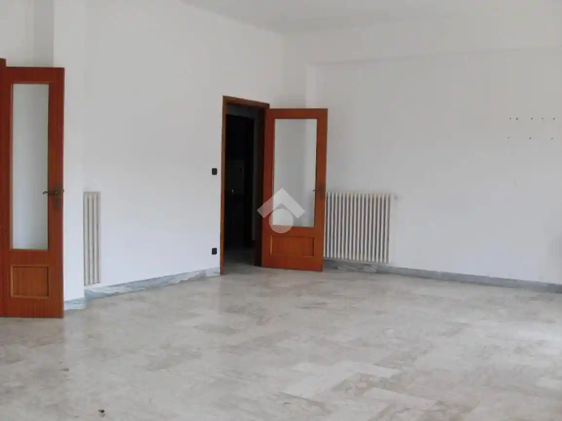 Appartamento via Salvatore Pescatori 83, Emanuele II, C. Colombo, Morelli e Silvati, Avellino - foto 3