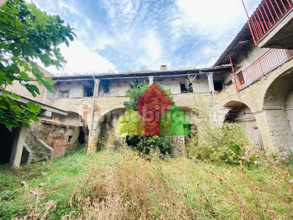 Palazzo - Edificio in vendita a Giugliano in Campania