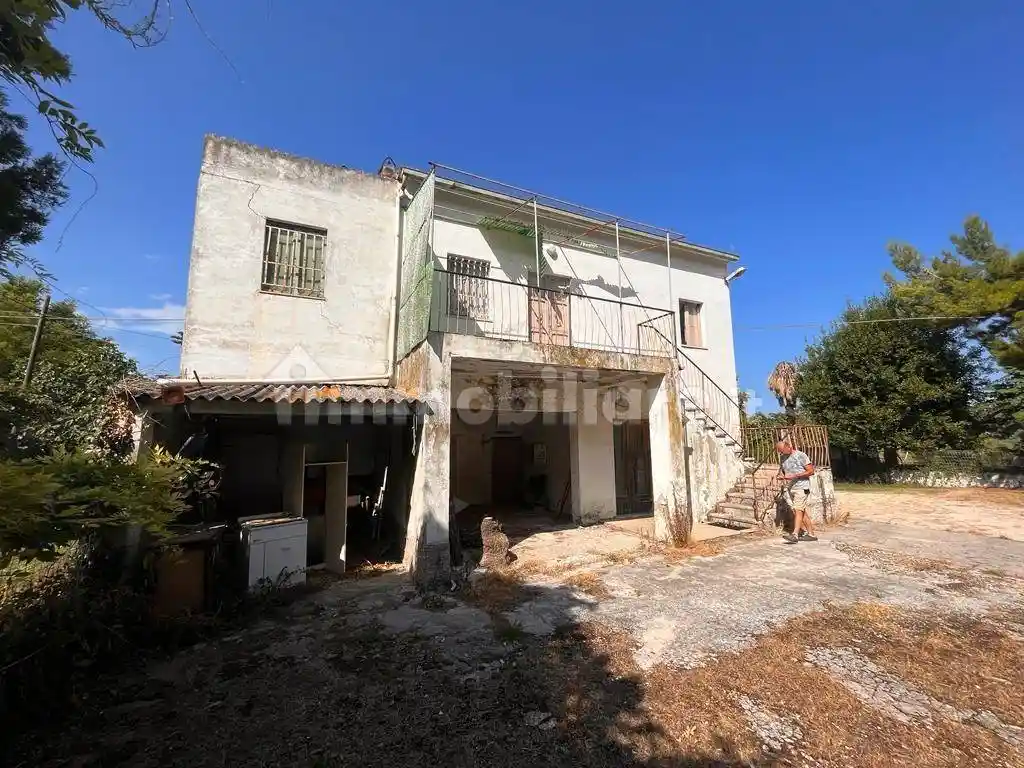 Rustico - Casale in vendita a Civitanova Marche