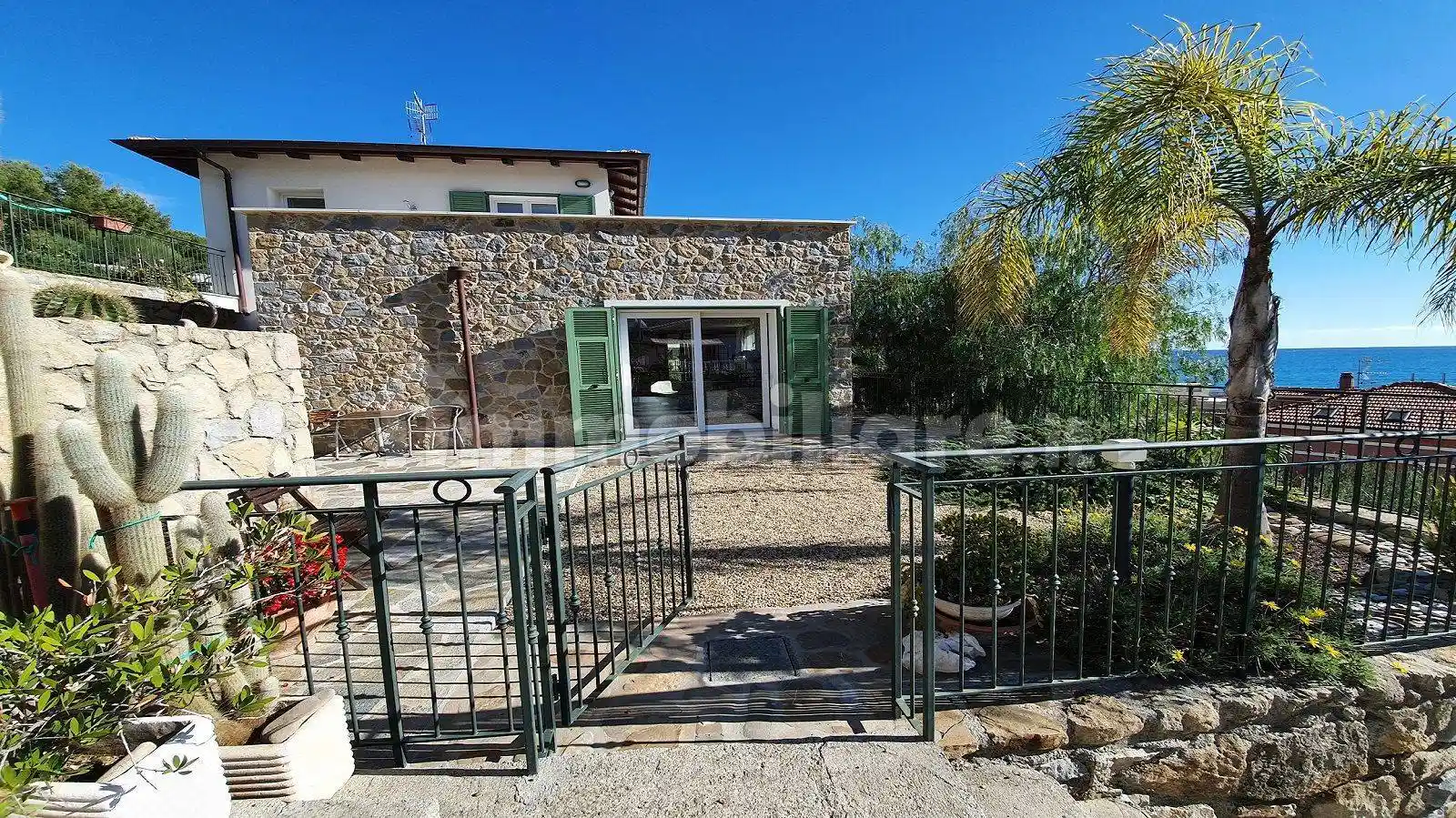 Villa in vendita a Bordighera