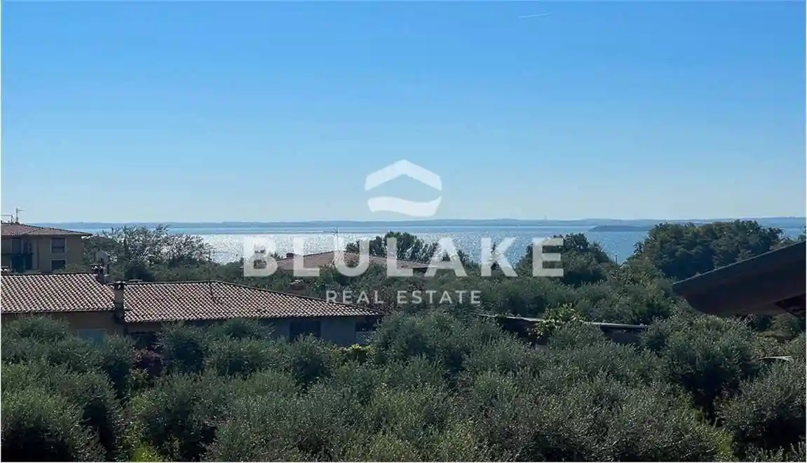 Casa indipendente in vendita a Manerba del Garda