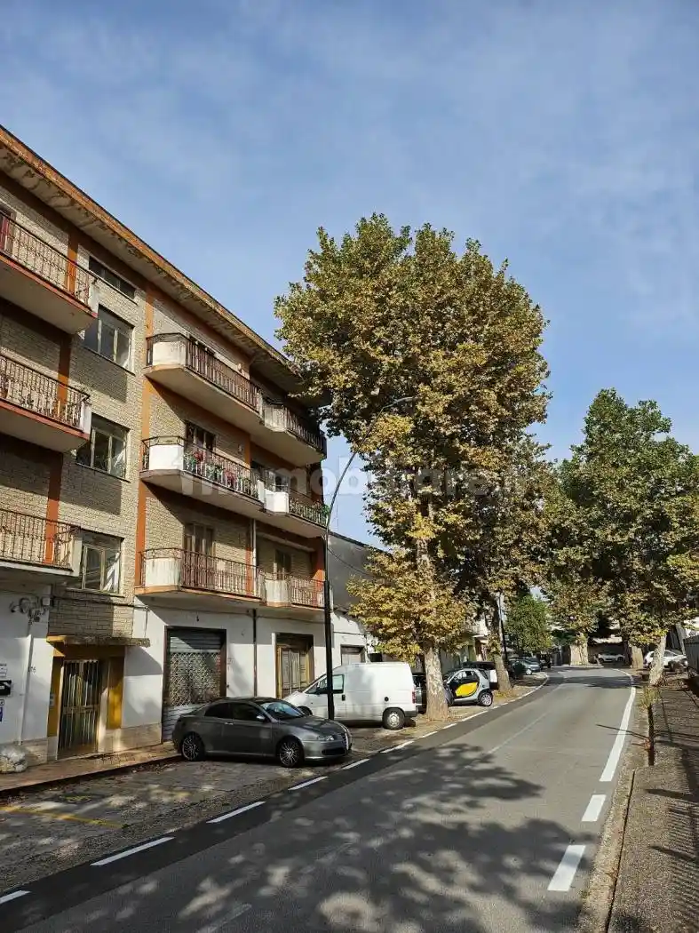 Quadrilocale via Guglielmo Marconi, Lioni - foto 2