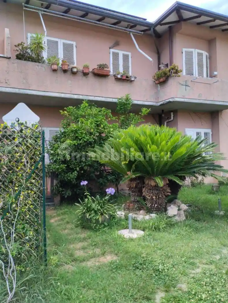 Villa in vendita a Massa