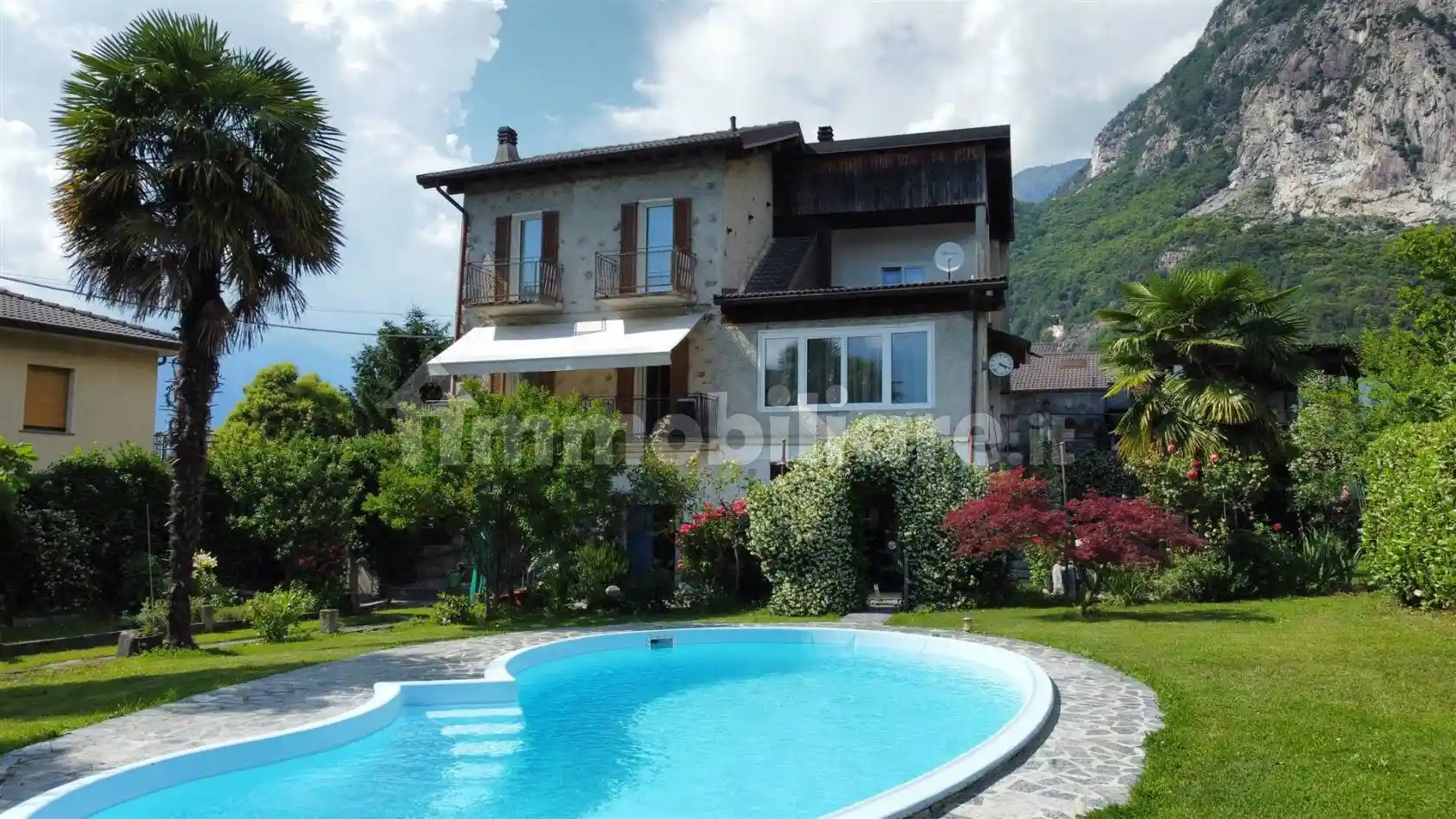 Casa indipendente in vendita a Novate Mezzola