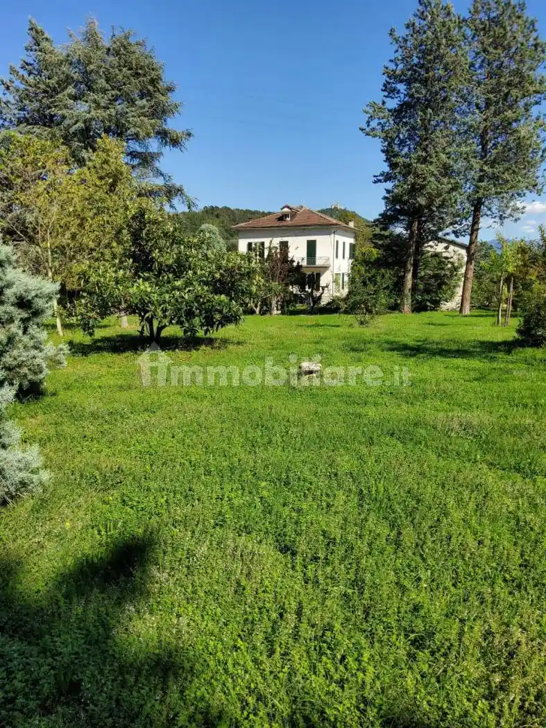 Villa in vendita a Serravalle Scrivia