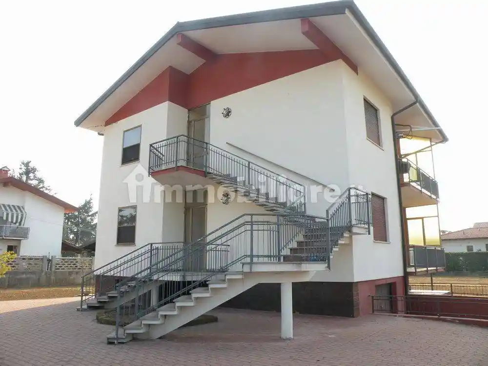 Villa in vendita a Capriva del Friuli