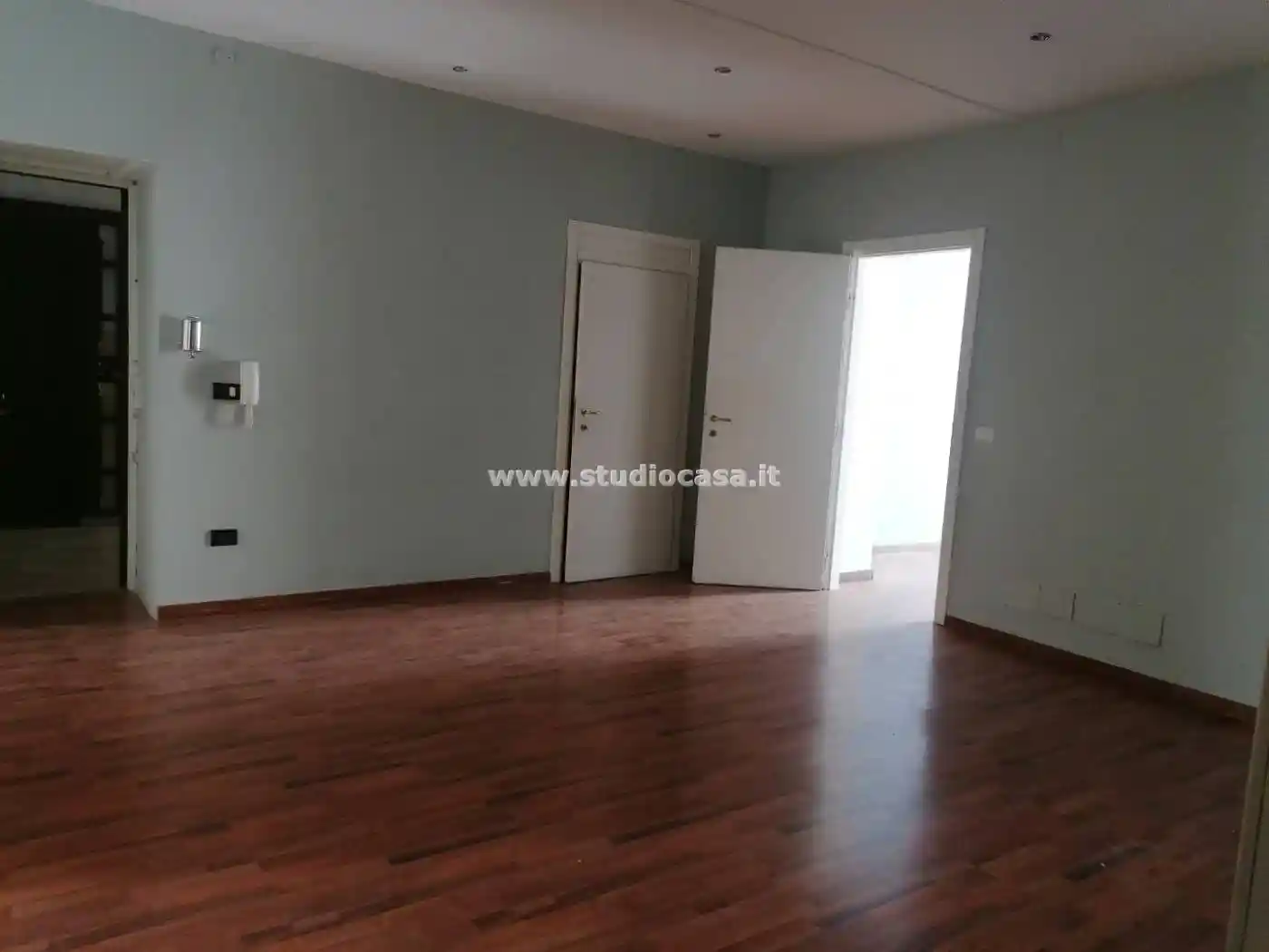 Appartamento buono stato, primo piano, Centro, Crotone - foto 2