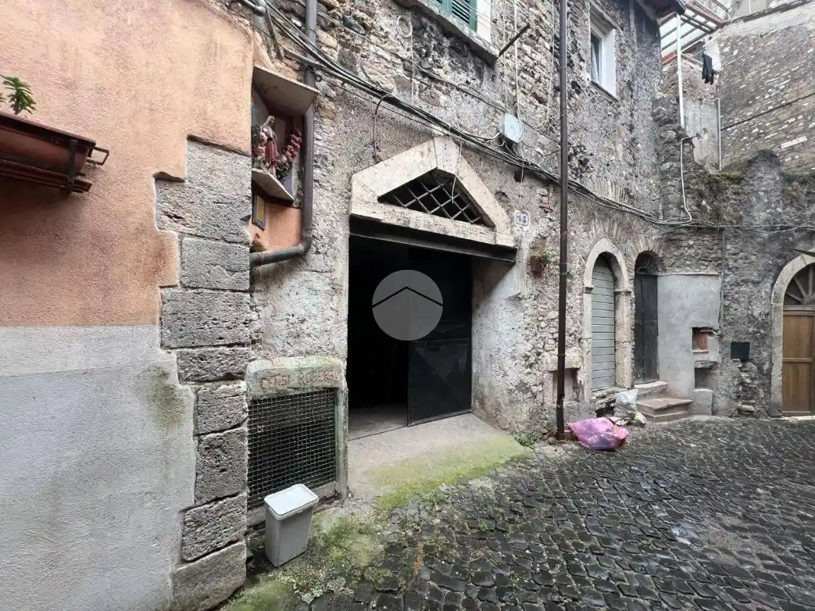 Rustico - Casale in vendita a Tivoli