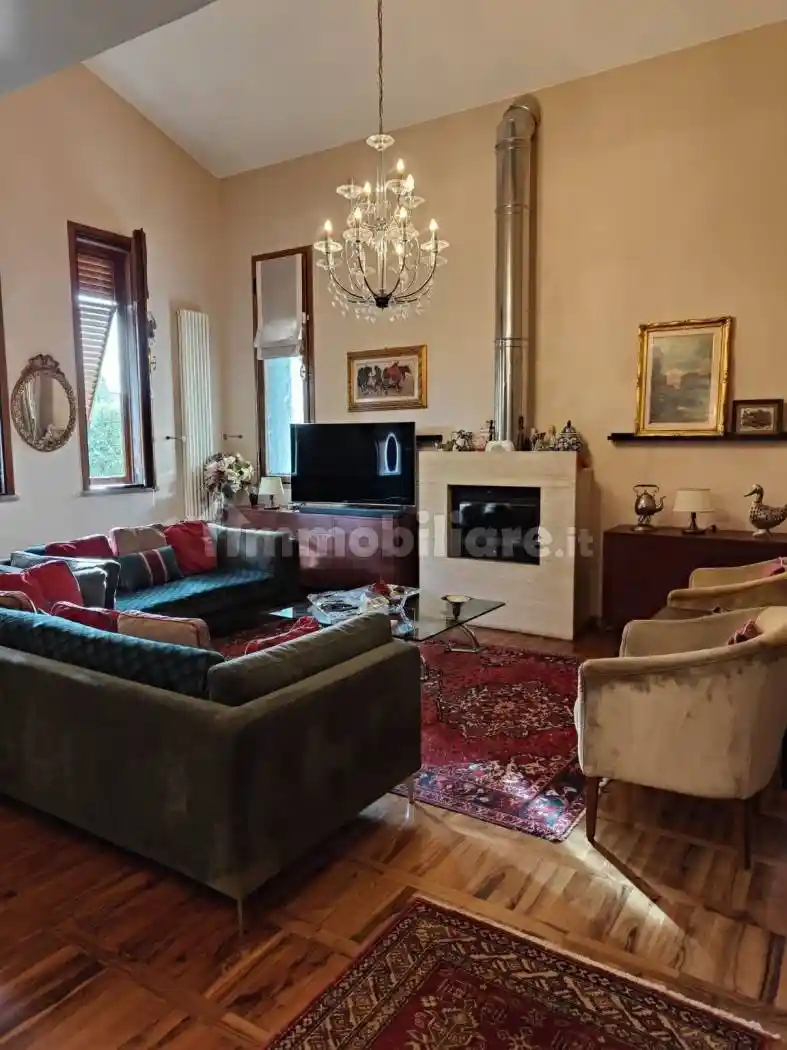 Villa in vendita a Pisa