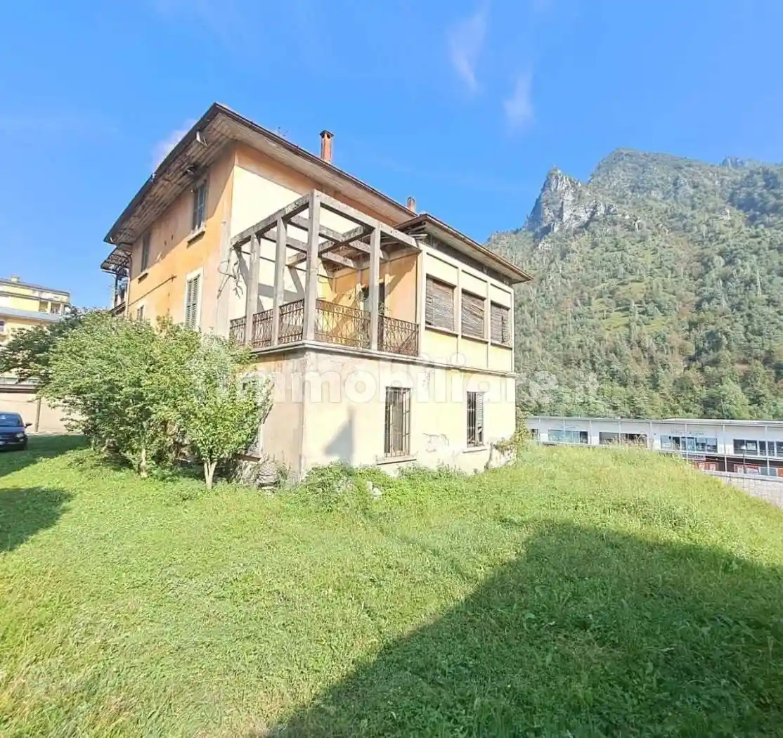 Casa indipendente in vendita a Ponte Nossa
