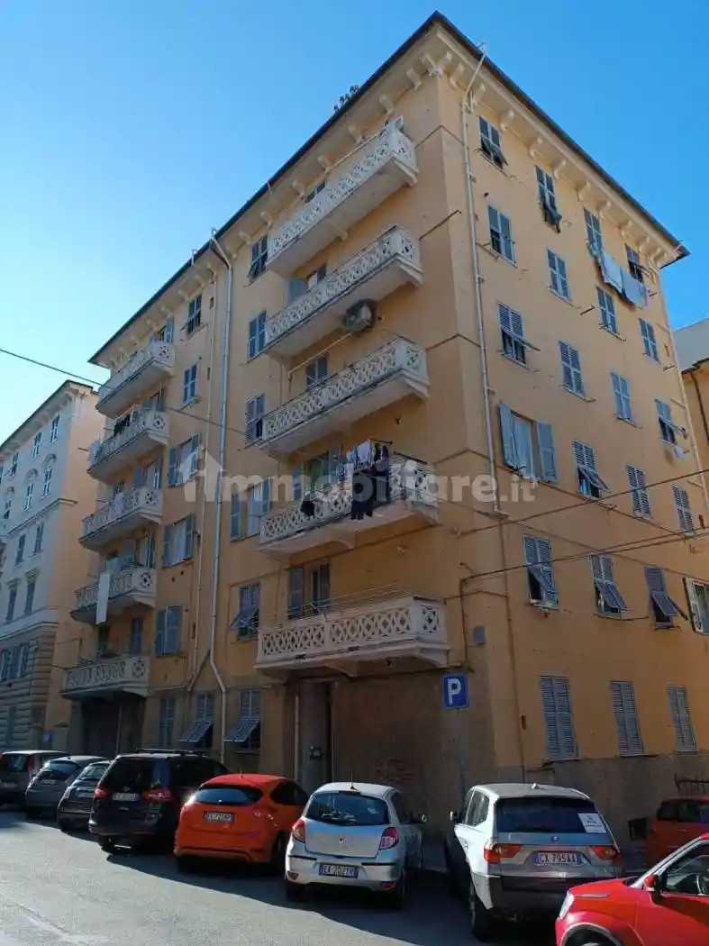 Appartamento in vendita a Genova