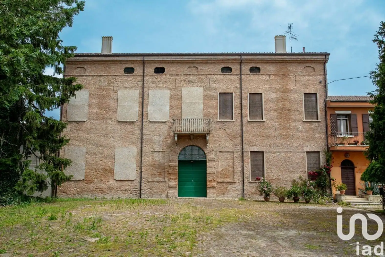 Palazzo - Edificio in vendita a Serravalle a Po