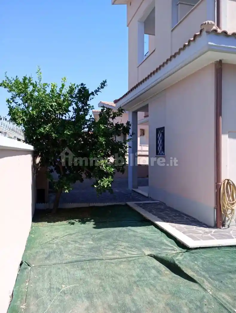 Villa unifamiliare viale Florida 4, Miami, Ladispoli - foto 5