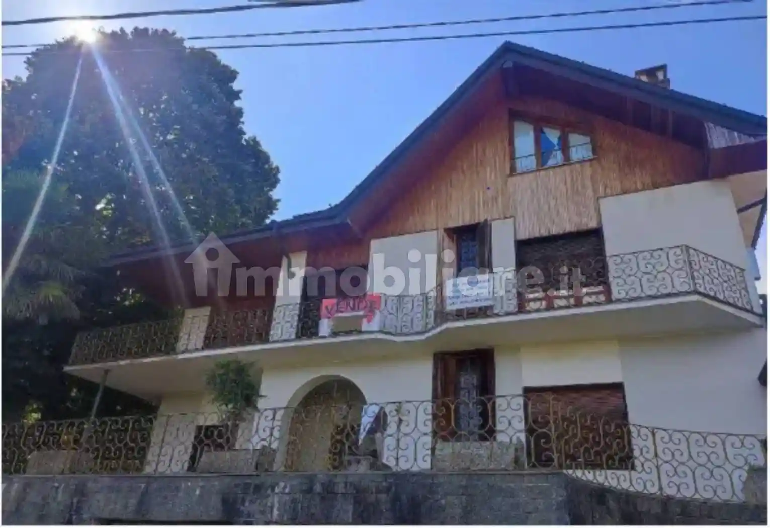 Villa in vendita a Maggiora