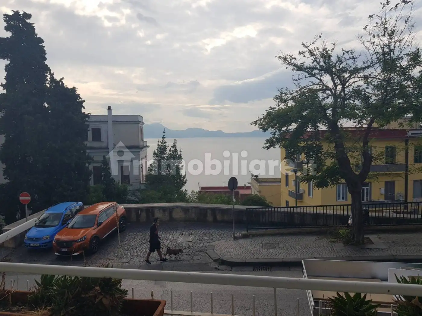 Appartamento in vendita a Napoli