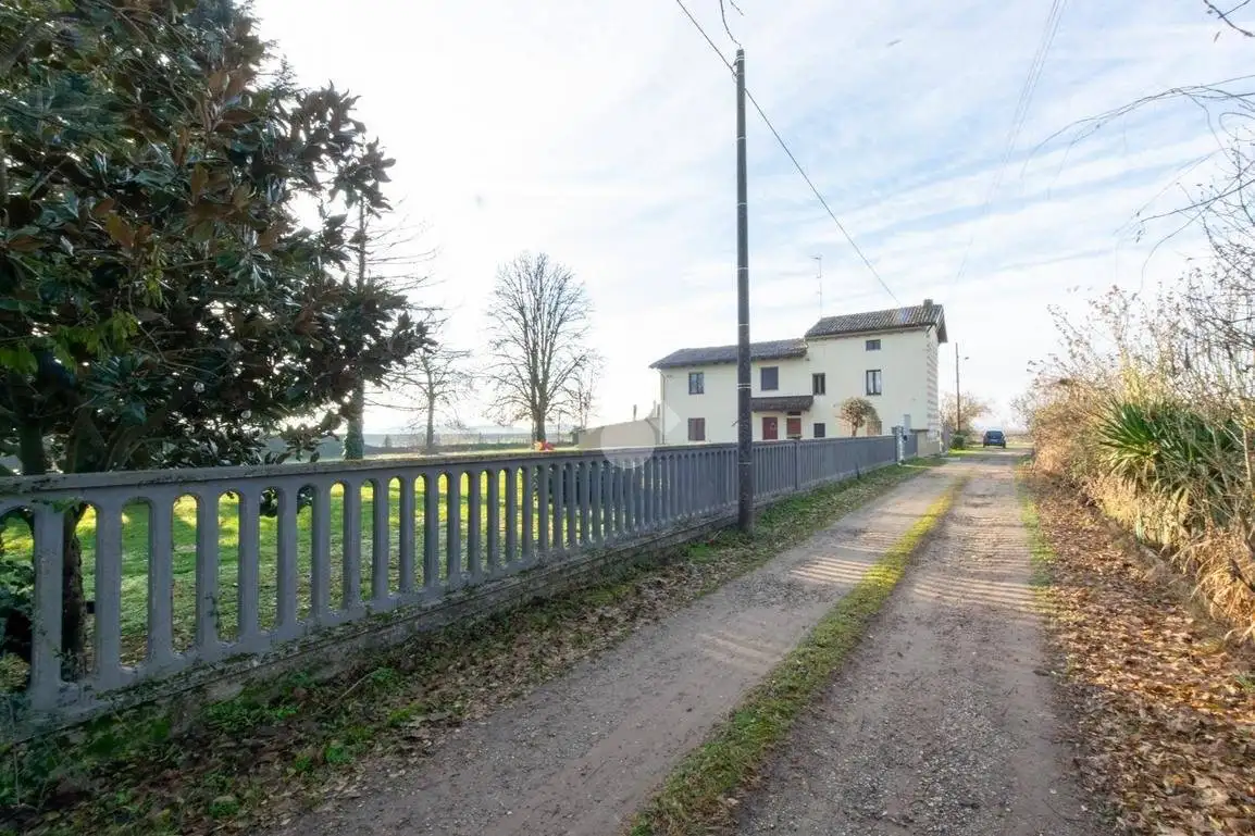 Casa indipendente in vendita a Casale Monferrato