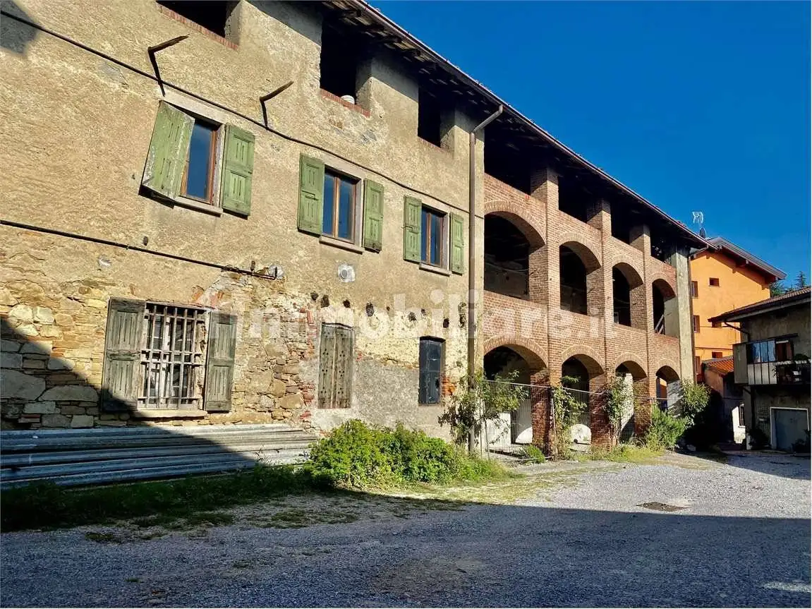 Palazzo - Edificio in vendita a Garbagnate Monastero