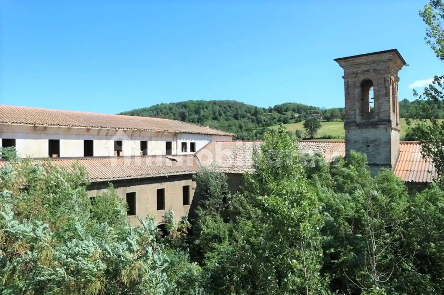 Palazzo - Stabile in vendita a San Polo d'Enza