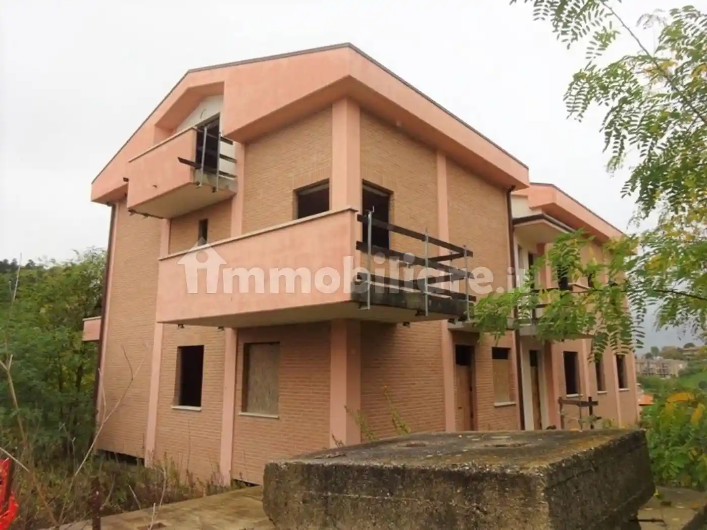 Palazzo - Stabile in vendita a Montelupone