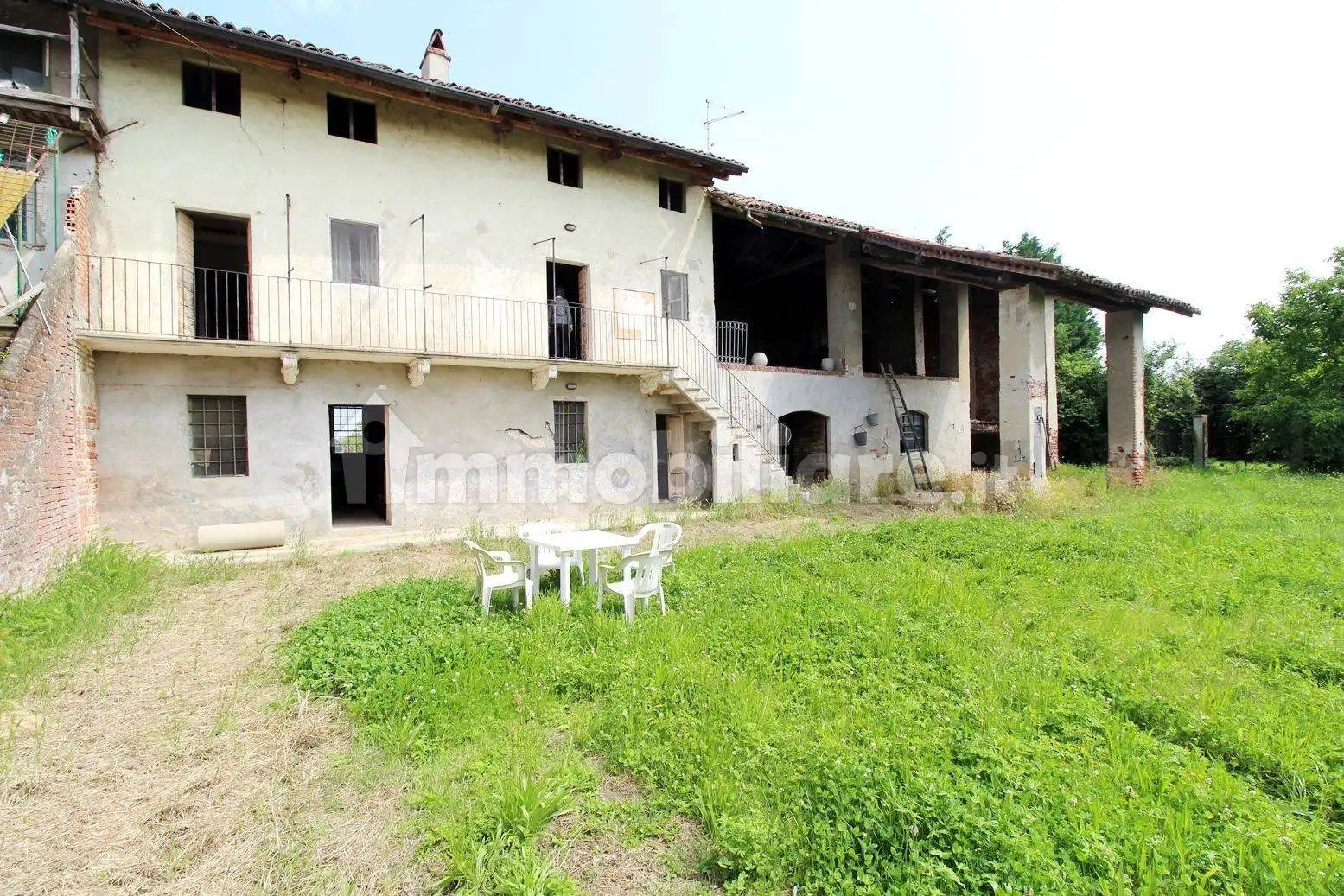 Rustico - Casale in vendita a Casalvolone