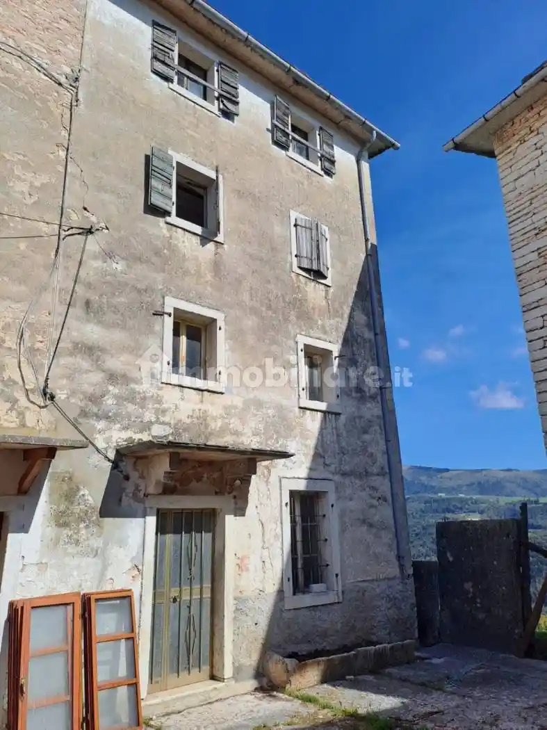 Rustico - Casale in vendita a Sant'Anna d'Alfaedo
