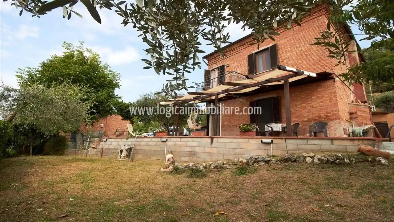 Villa in vendita a Chiusi