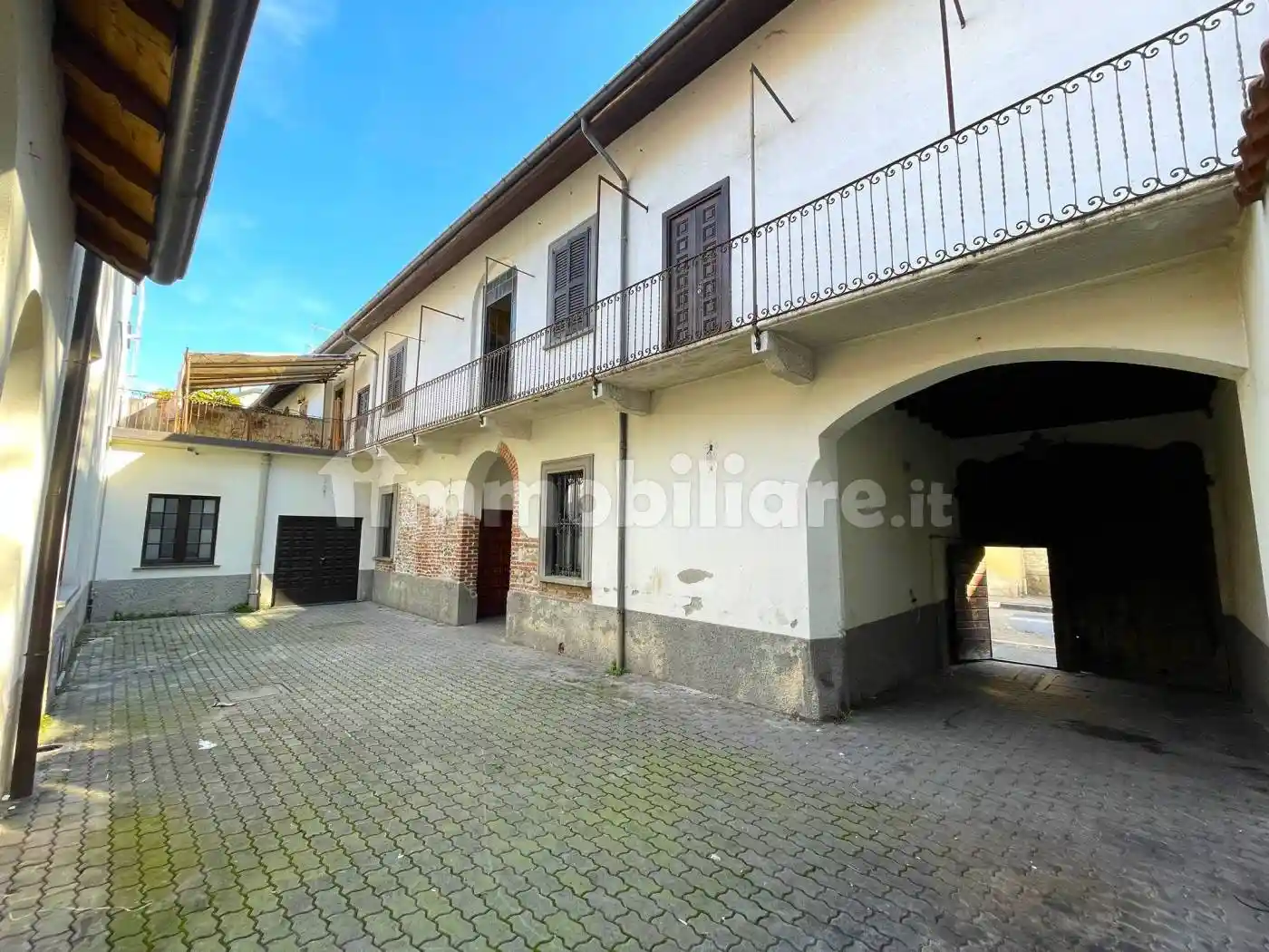 Palazzo - Edificio in Affitto - foto 5