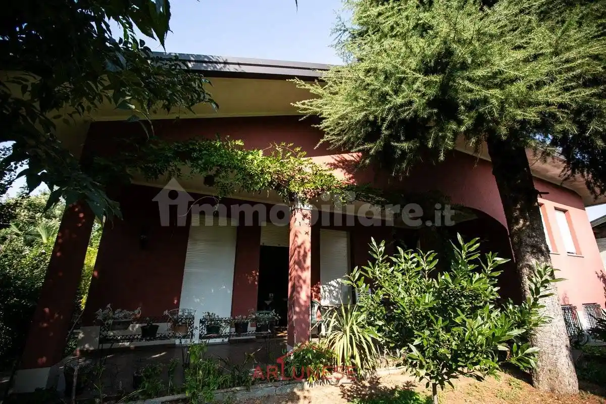 Villa in vendita a Casorezzo