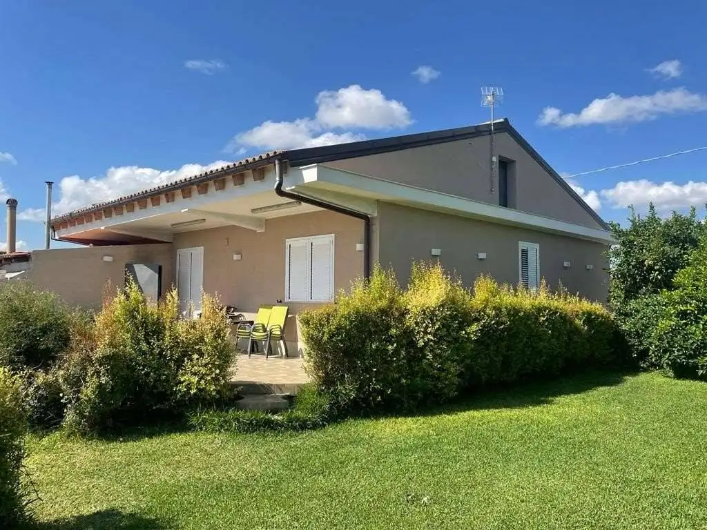Villa in affitto a Floridia