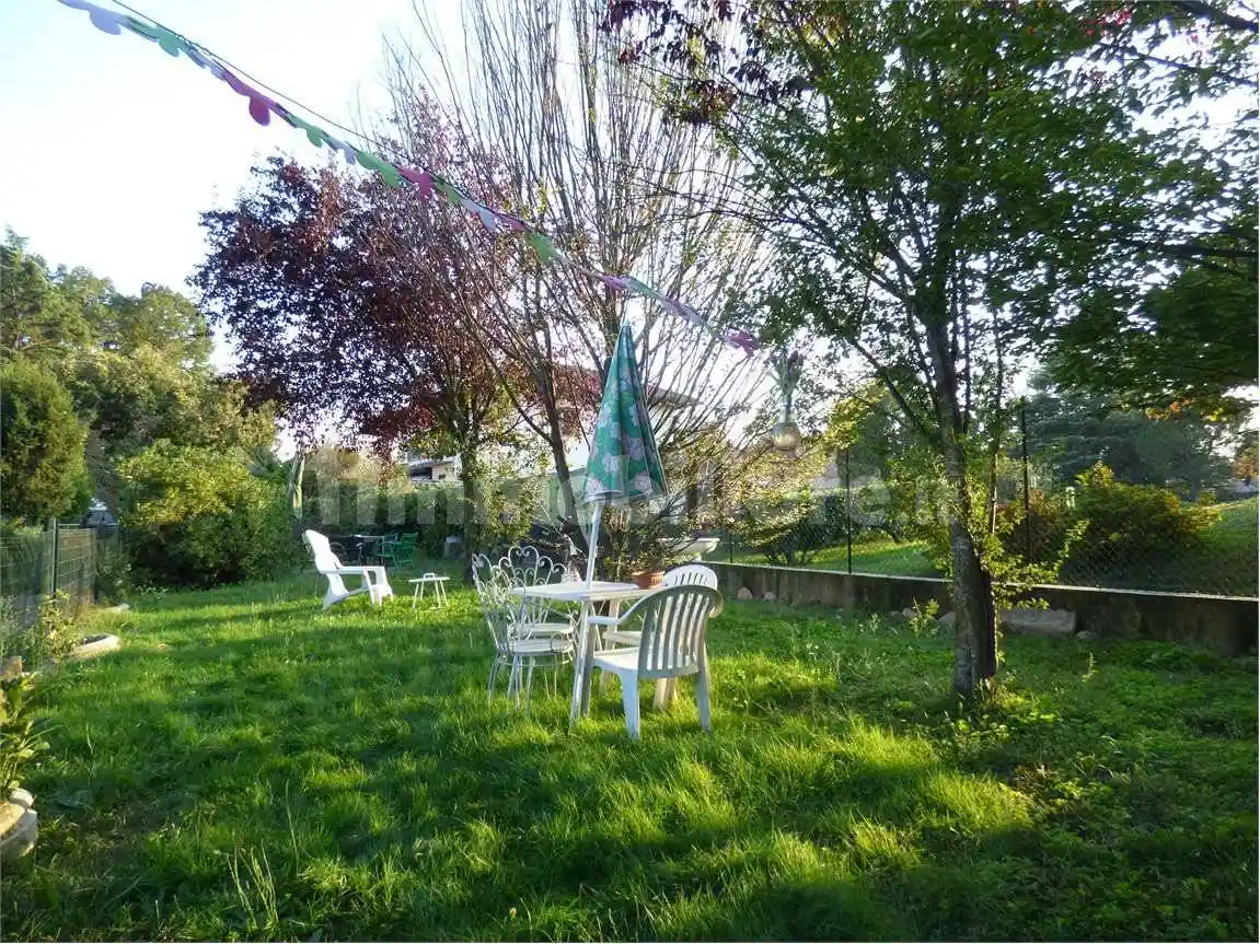 Appartamento in vendita a Lonate Ceppino