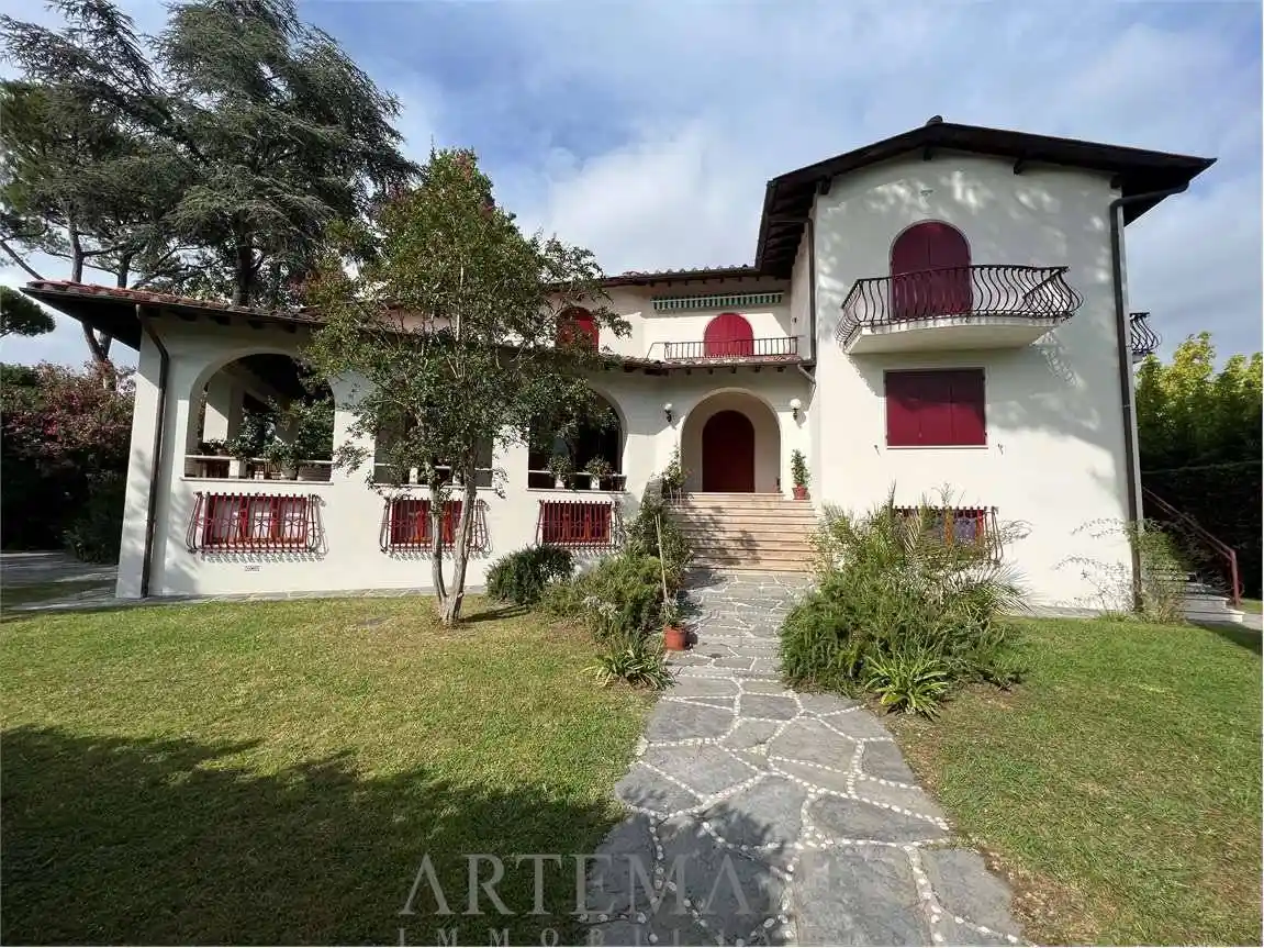 Villa in affitto a Forte dei Marmi