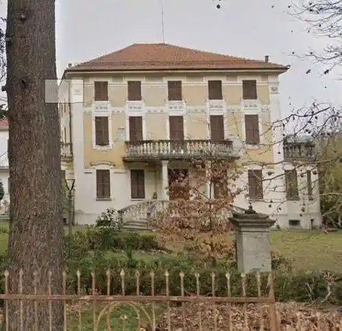 Villa in vendita a Felino