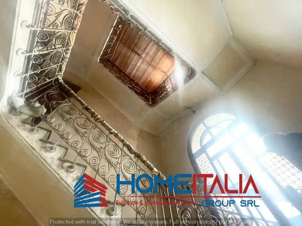 Palazzo - Edificio in vendita a Palermo