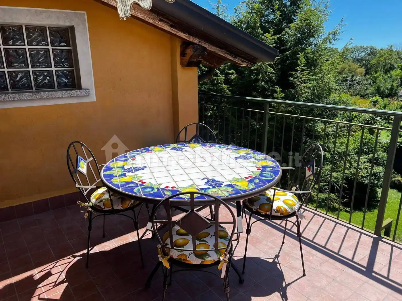 Appartamento in affitto a Leggiuno