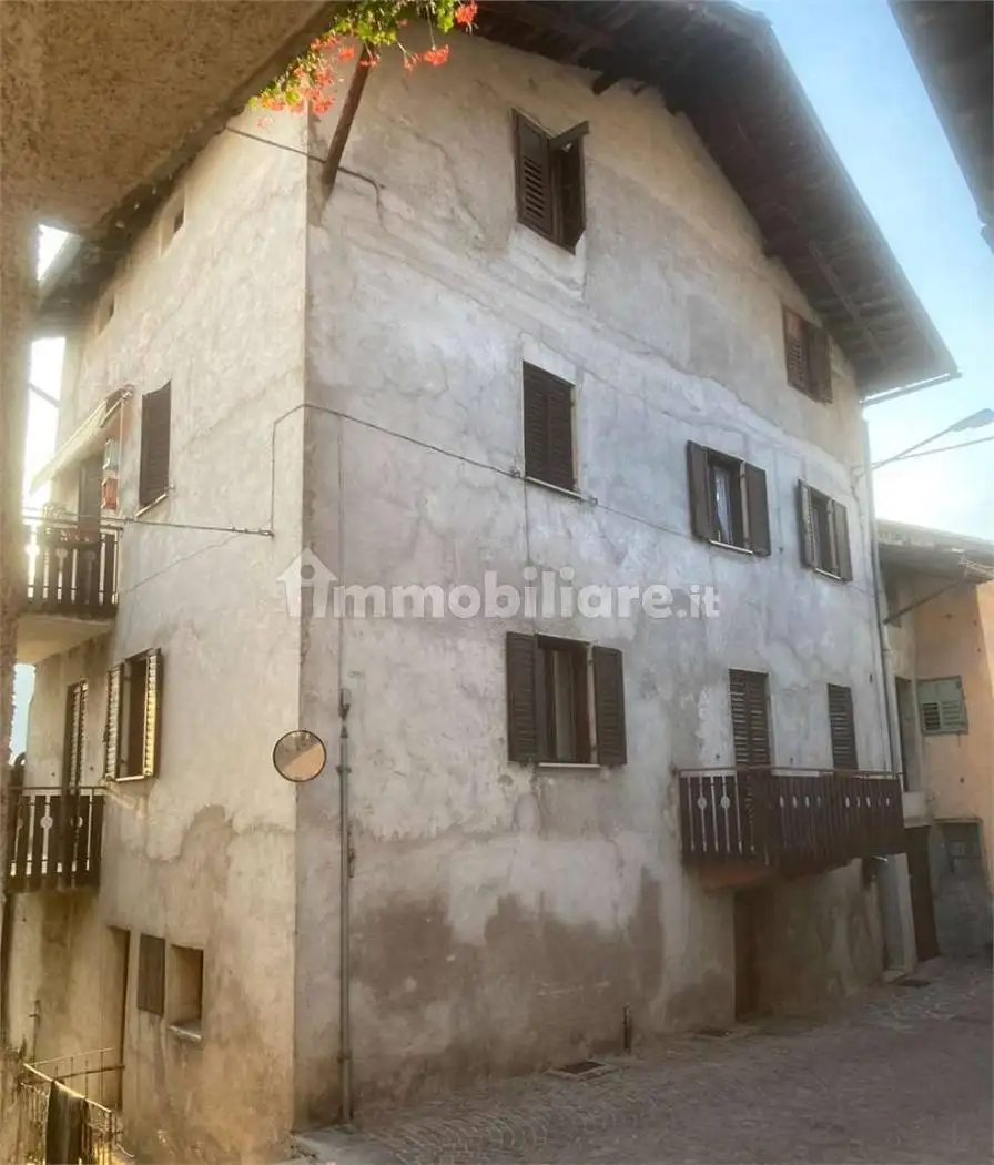 Appartamento in vendita a Segonzano