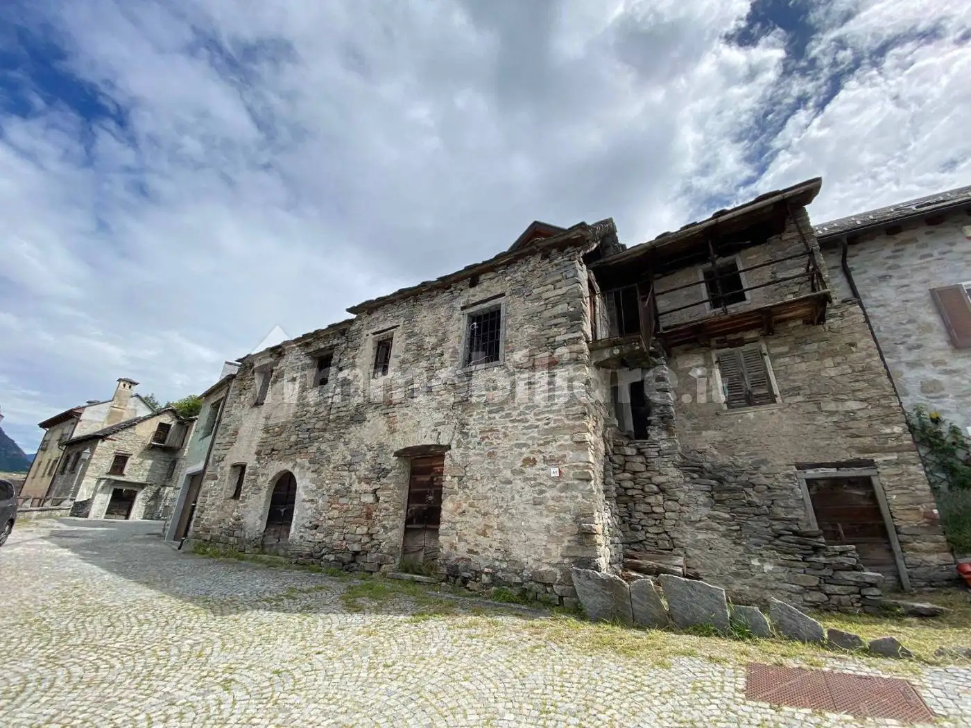 Rustico - Casale in vendita a Masera