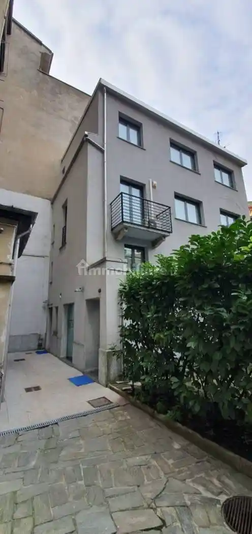 Casa indipendente in affitto a Milano