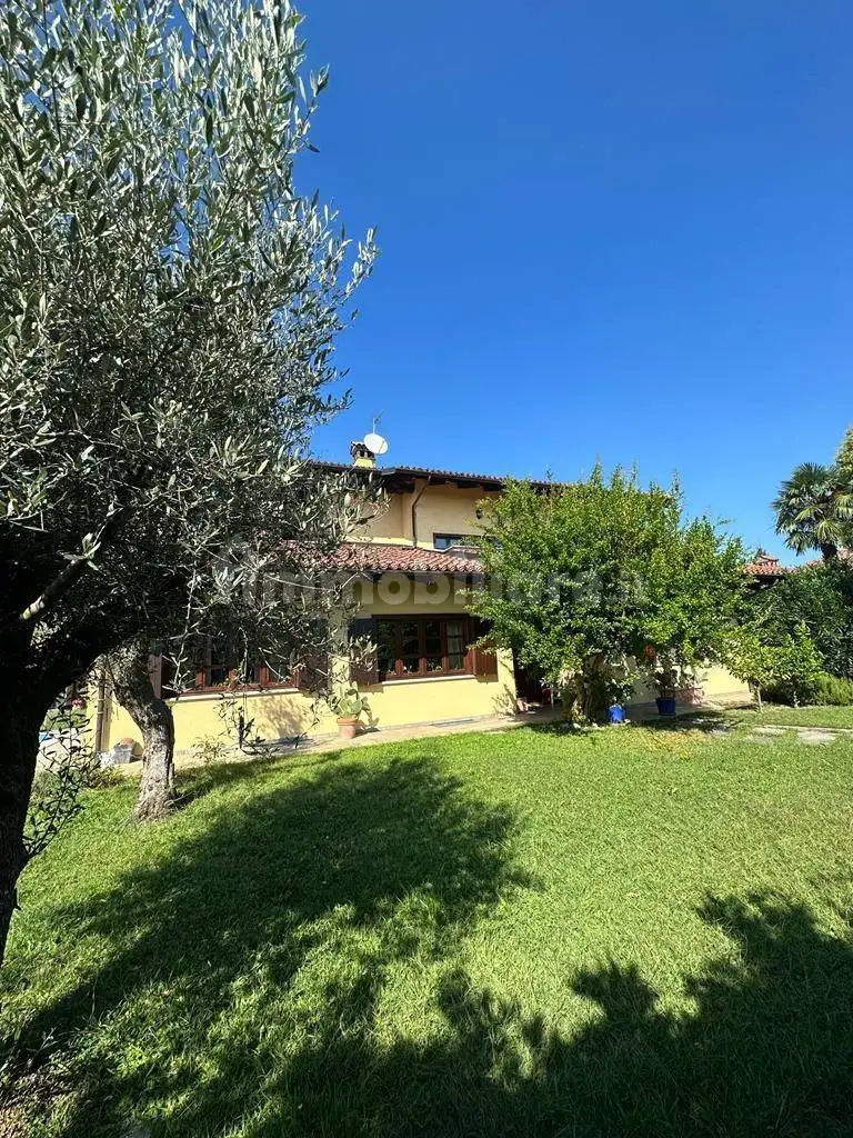 Villa in vendita a Oglianico